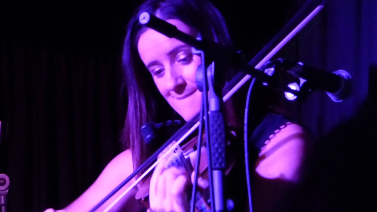 LIZ KANE - ‘Gals at Play’ -   An Spailpín Fánach - Cork Folk Festival, Ireland, 06.10.18.