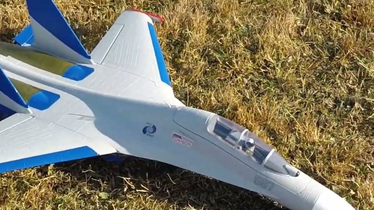 Xfly SU-27 Flanker Twin 50mm EDF Maiden Flight, Hand Launch, Grass Ops