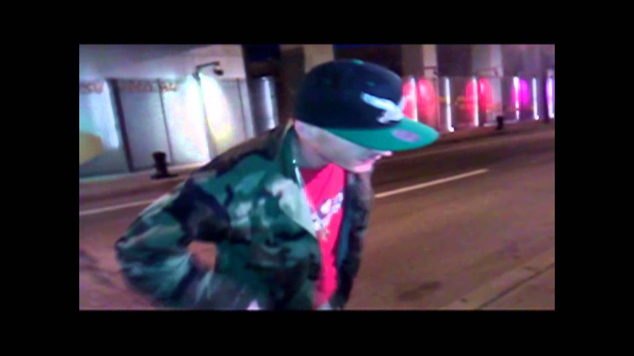 Bezzi Bez - Oktapod (Video)