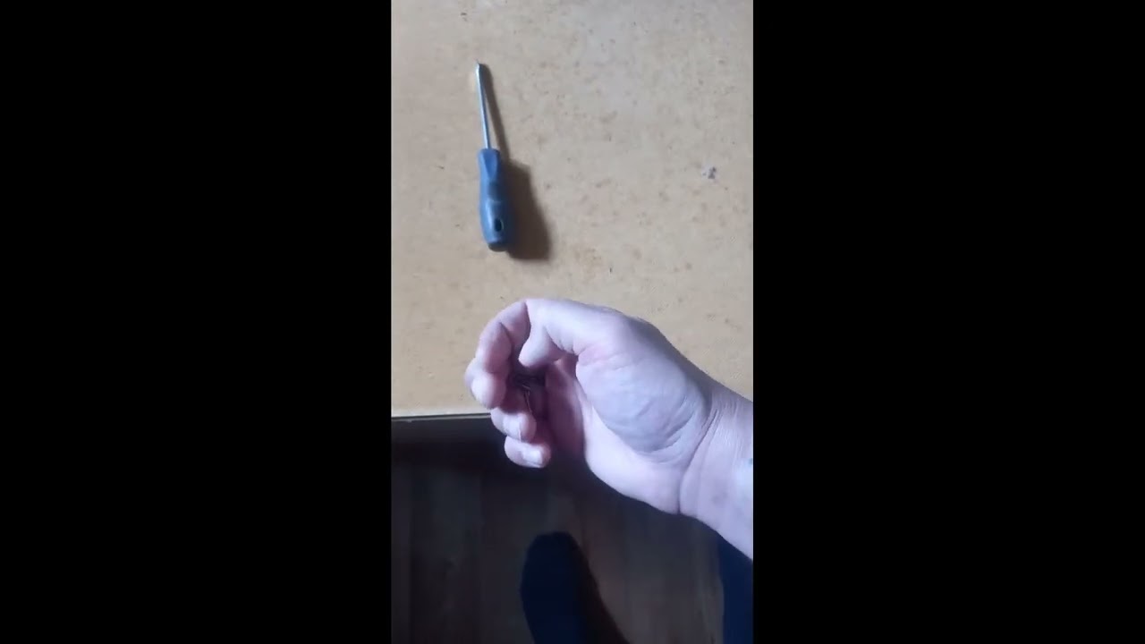 Как снять заднею стенку у мебели(How to remove the back wall of furniture)