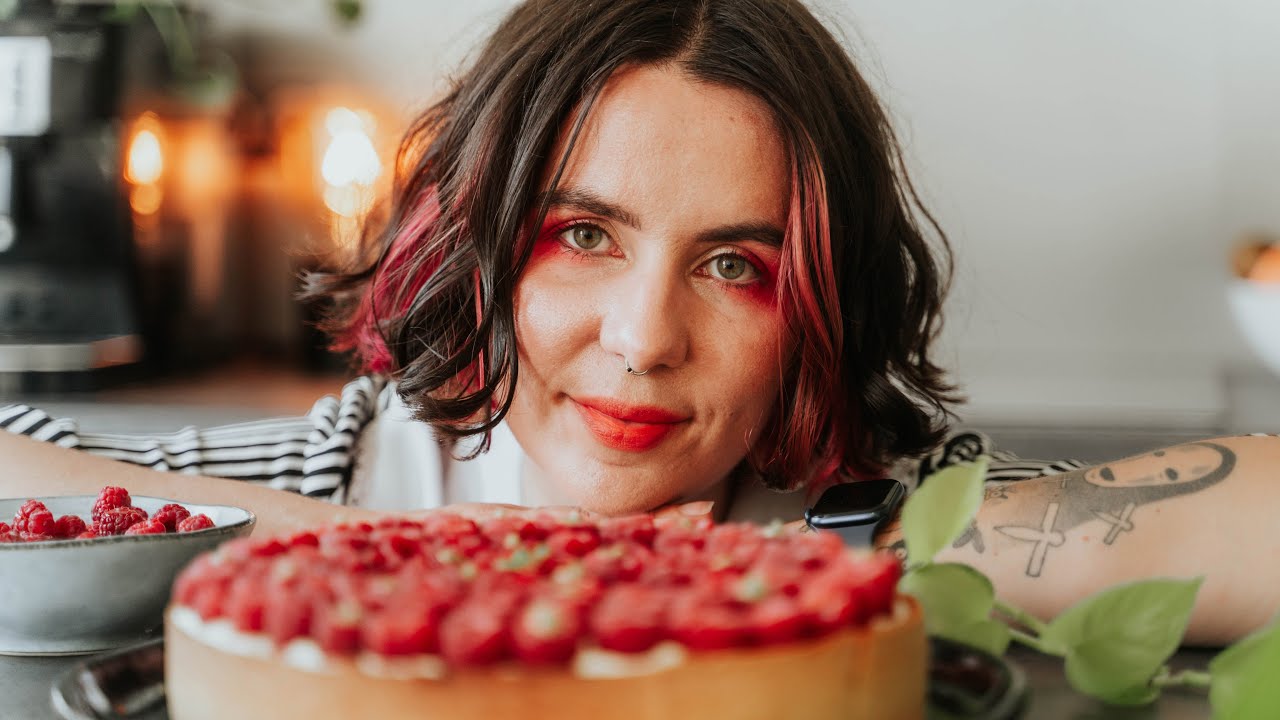 How To Make an Insanely delicious Vegan Raspberry Pistachio Tart