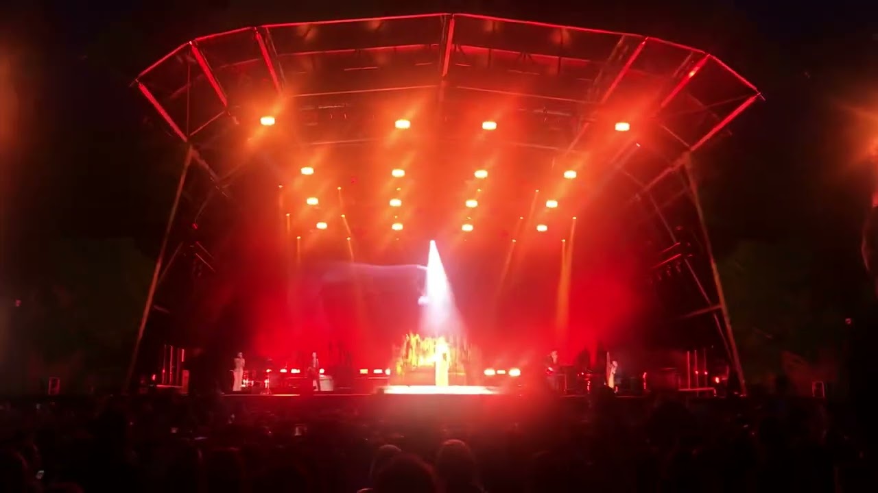 Florence + the Machine - Rabbit Heart (Raise It Up) Live at Belsonic 2023 Belfast 28 June 2023