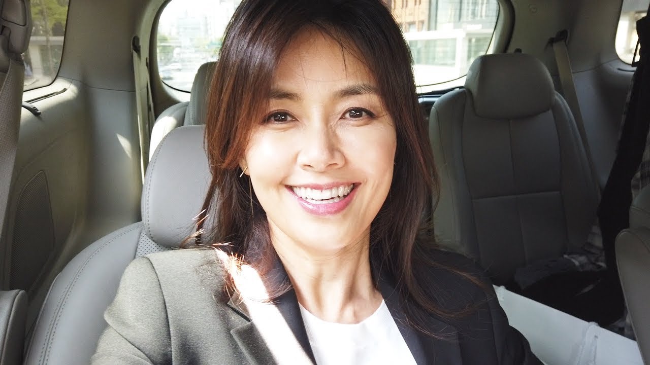 찍지마 남편과 상 받으러 갑니다^^