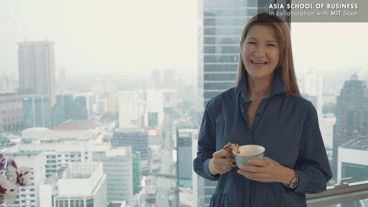 3 min rapid fire with Prof. Loredana #ASB #MBA!