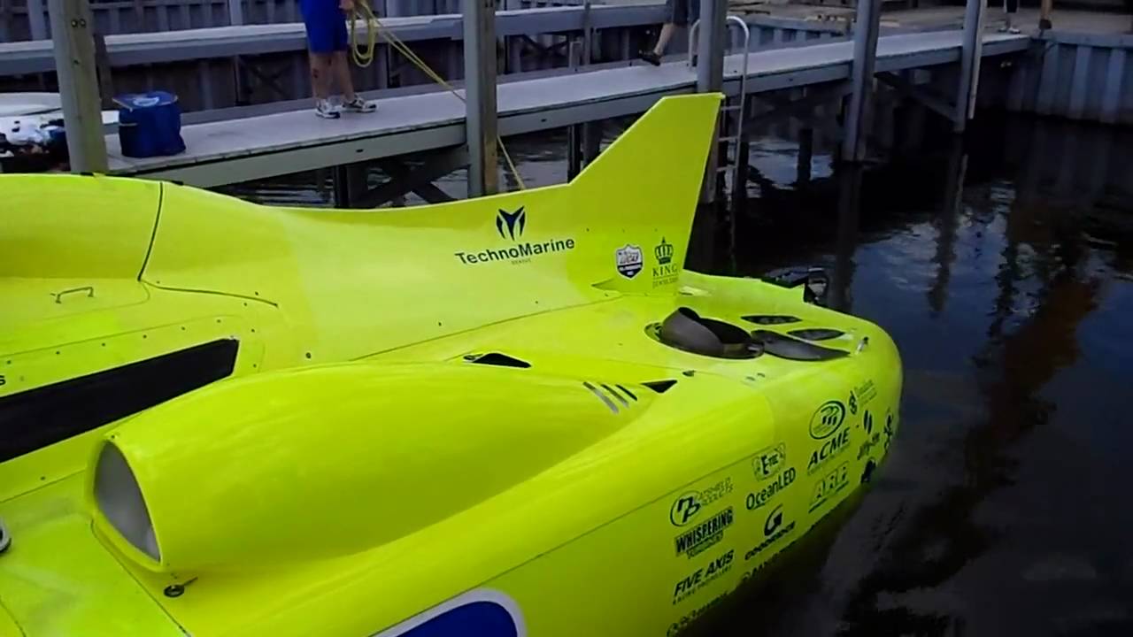 Miss Geico Starts Turbine Engines