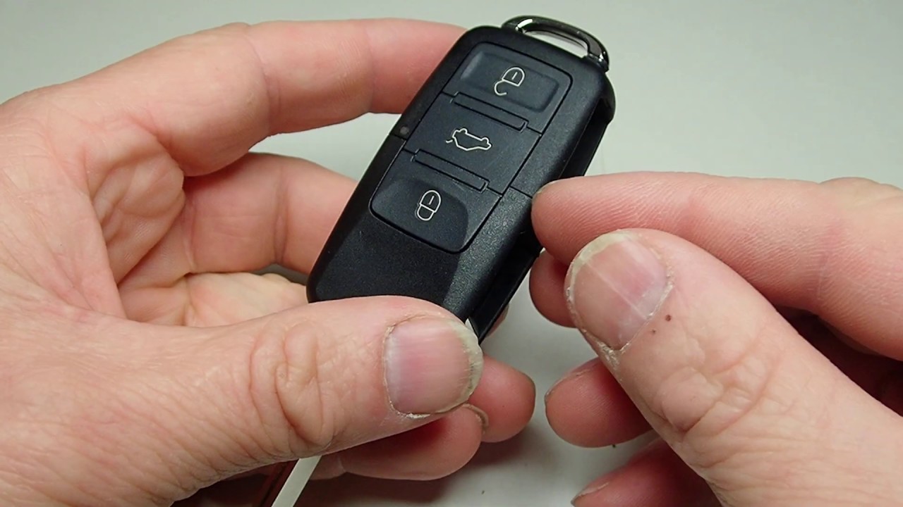 Hogyan zajlik az Audi, Skoda, Seat, Vw bicskakulcs elemcseréje?
