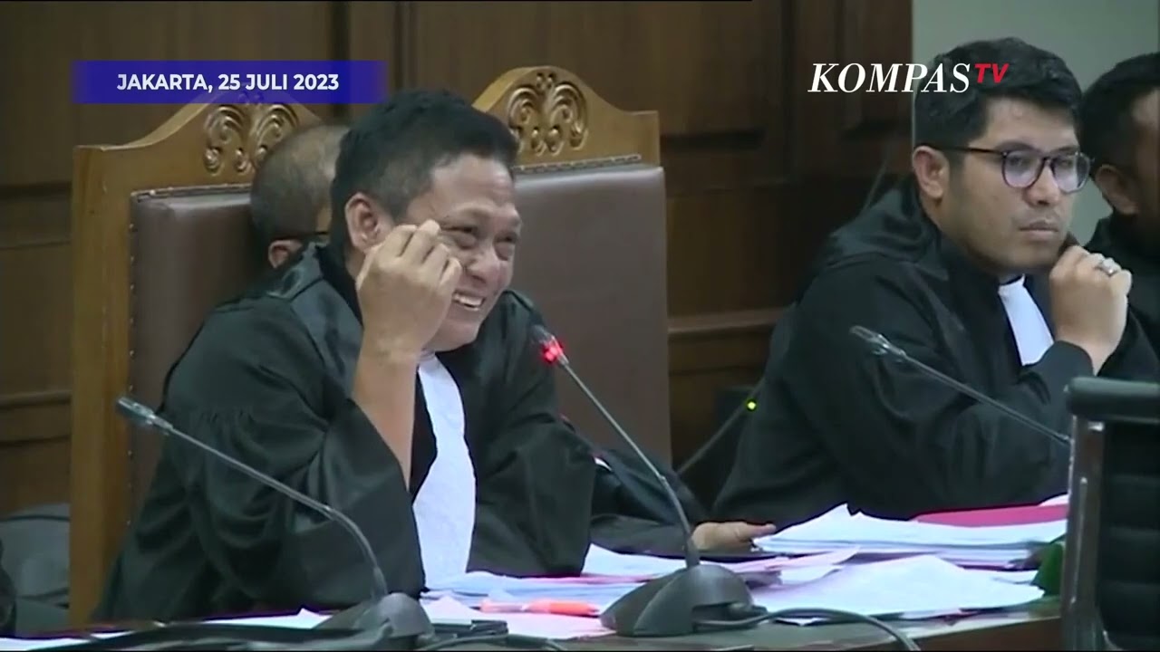 Hakim Kesal Cecar Saksi Pejabat Bakti Soal Terima Rp300 Juta di Sidang Kasus BTS