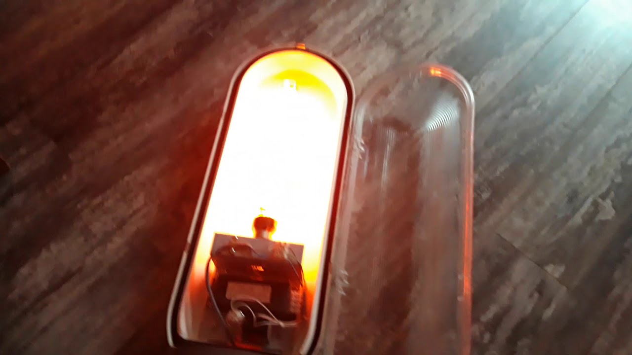 How to replace a lamp from a SRS201