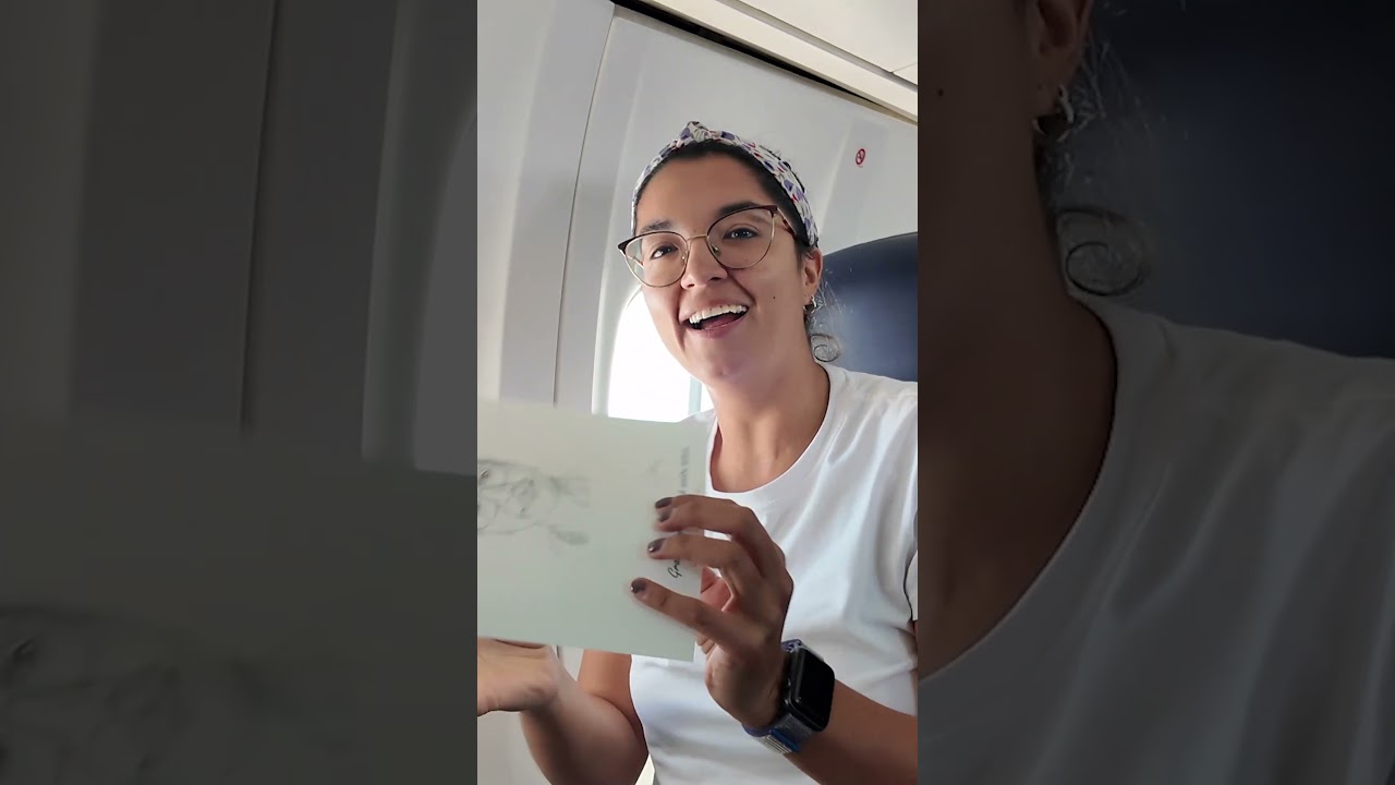 Retratos en el cielo: así celebramos nuestros 63 años ✈️🎨