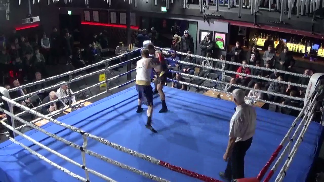 Paul Blackburn vs Ryan Hughes @ Fusion nightclub in Liverpool 16/11/2021