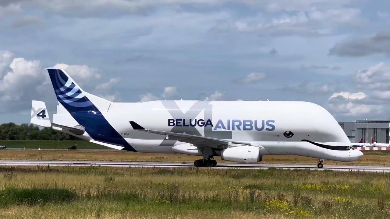 Landeanflug des Airbus A330-743L Beluga XL