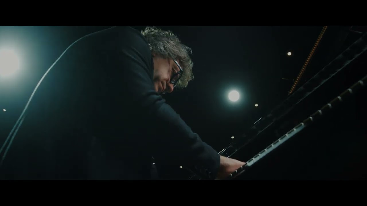 Remo Anzovino - Don't Forget to Fly (Official Video)
