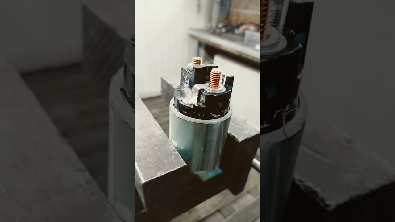 Starter motor fixed contact for solenoid