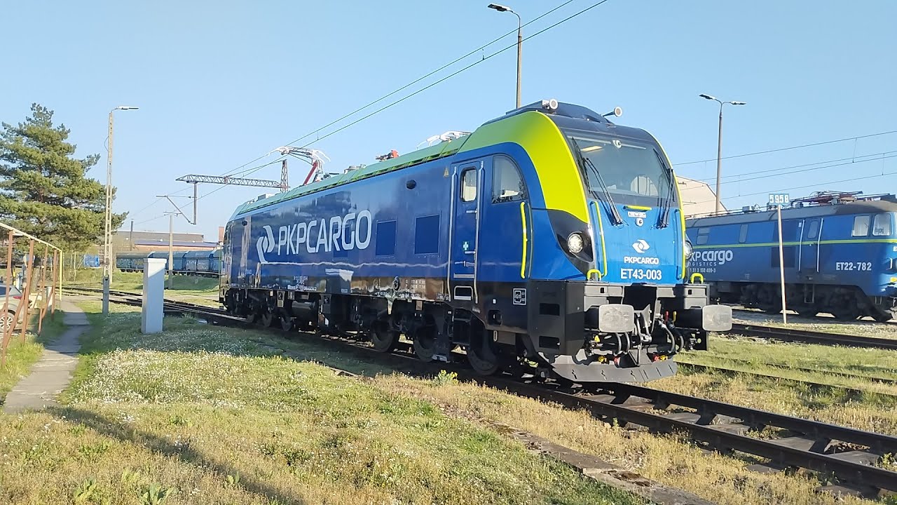 Dragon 2 ET43-003 manewruje po lokomotywowni w Tarnowskich Górach