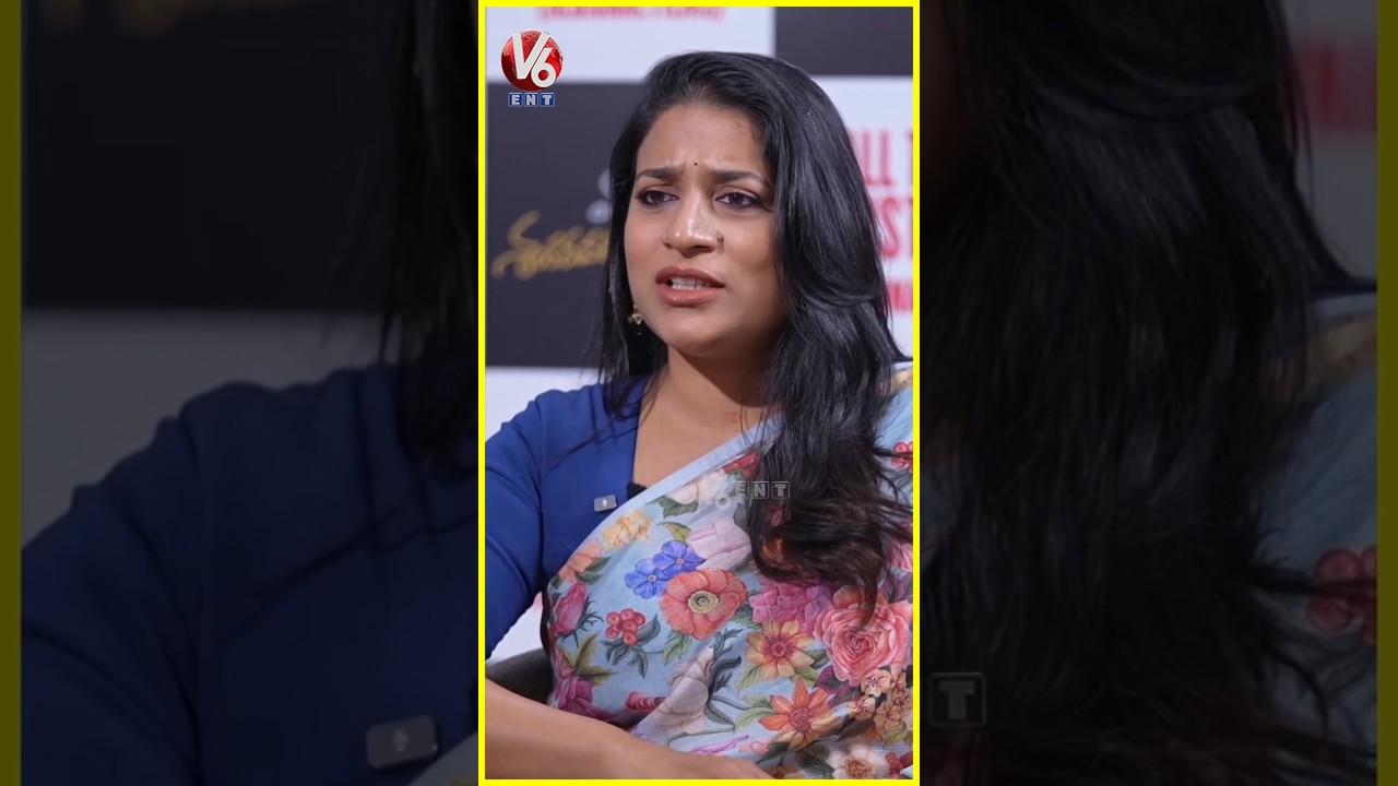 రామ్ చరణ్, నేను బాగ కొట్టుకునేటోళ్ళం | Sushmita Konidela Interview | Ram Charan | V6Ent