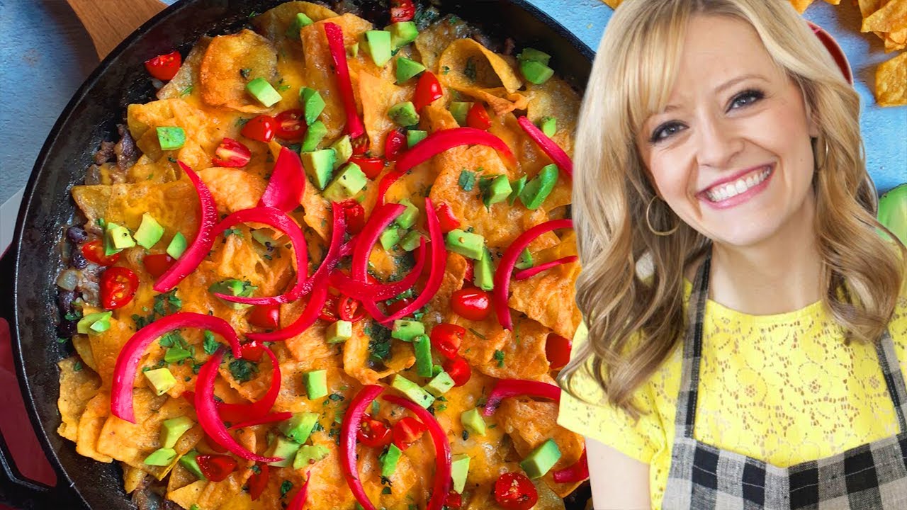 Kelsey Nixon's Seriously Sizzling Skillet Nachos!