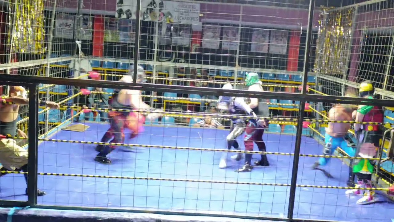 8 Febrero 2026 lucha en jaula caerá una máscara Arena Rayos de Plata #luchalibre #viral #slp 