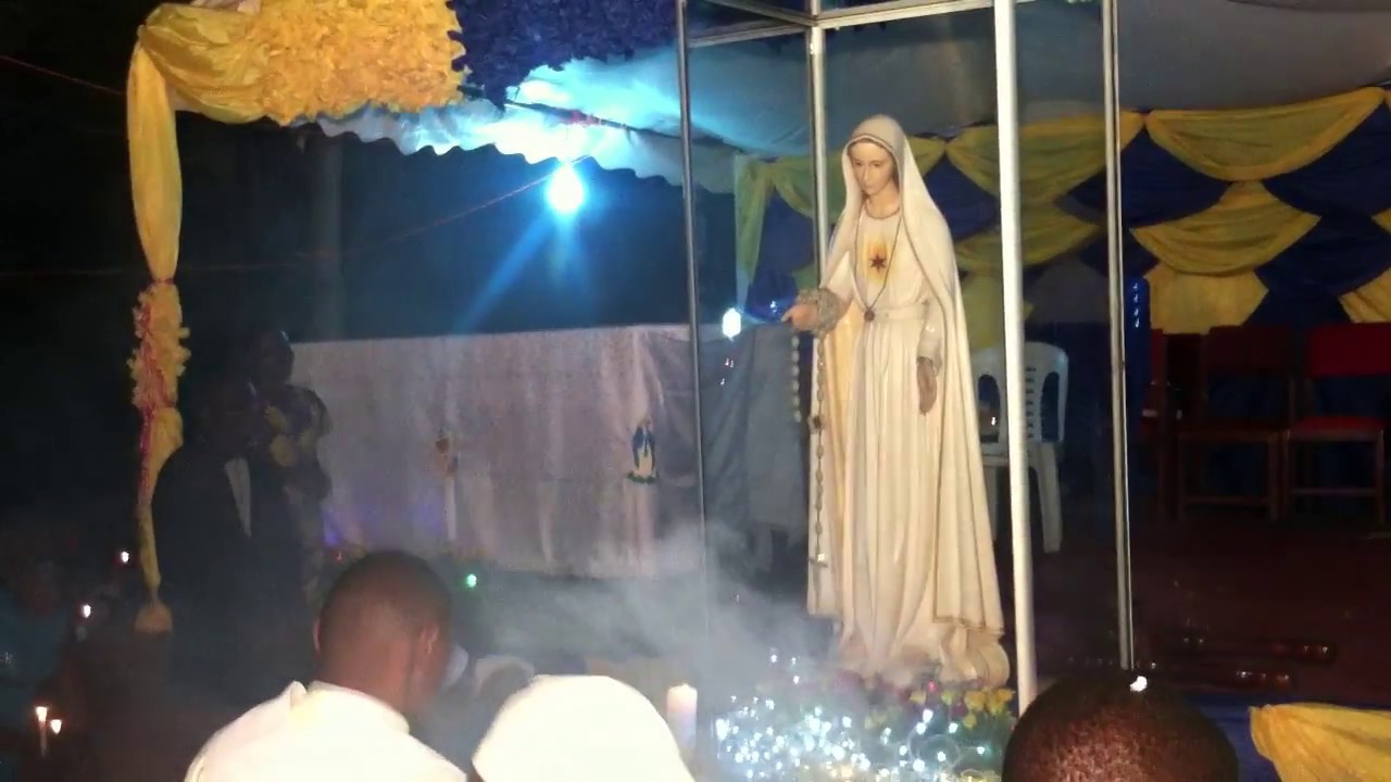 Mother Mary Kiwamirembe comes to her Children as they get ushered into new year 2017 Part 1