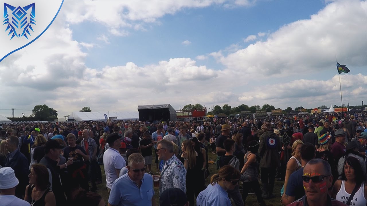 VIP AT A FESTIVAL! [VLOG #31]