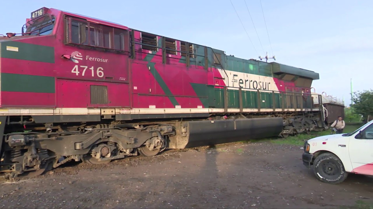 Tren se descarrila en Santa María Moyotzingo