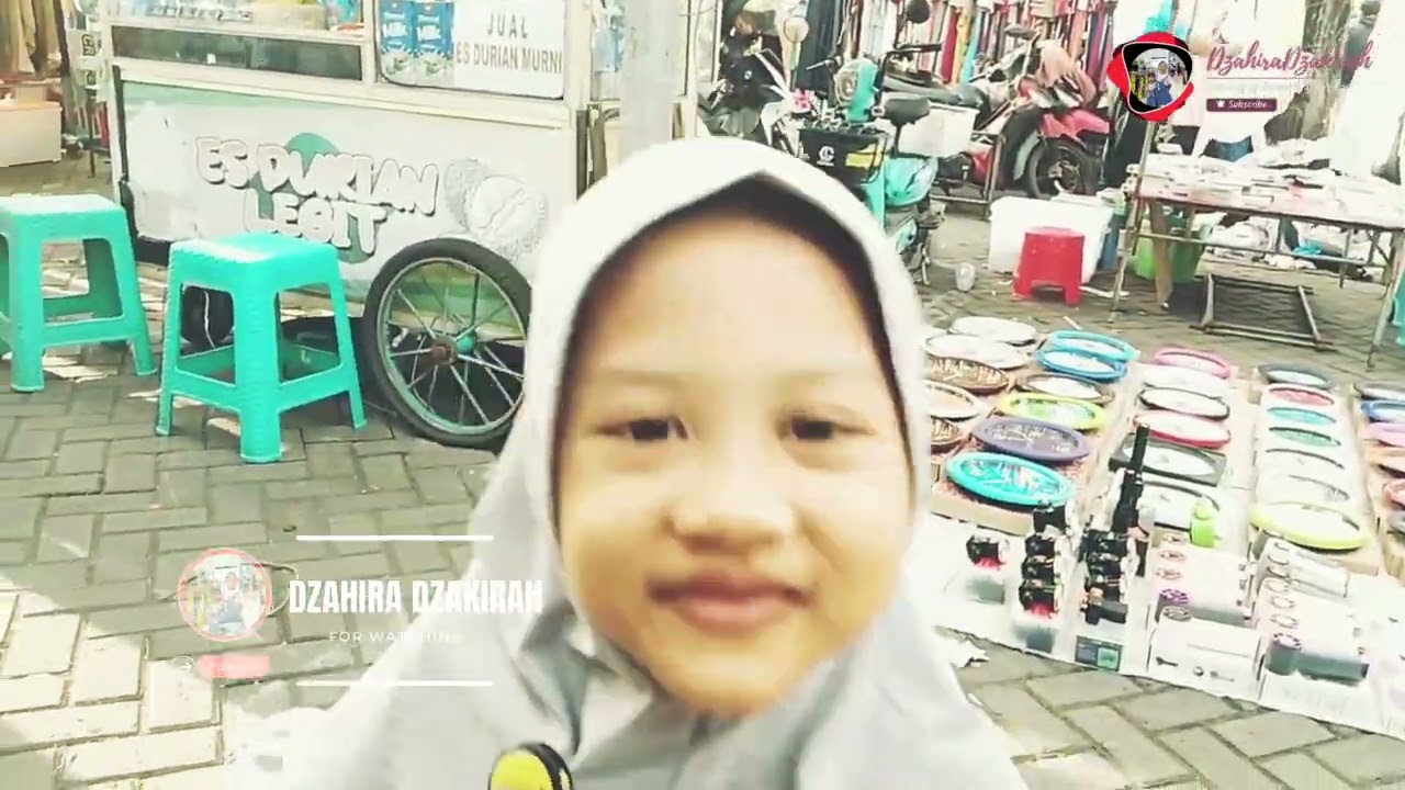 Hari Minggu di Seputaran Masjid Al-Akbar