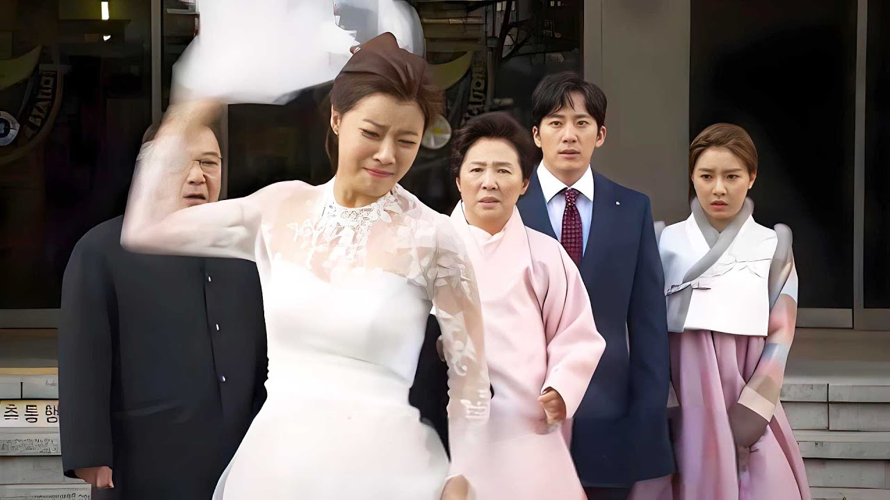 The woman never expected to be betrayed by her ex-husband on the day they got remarried.