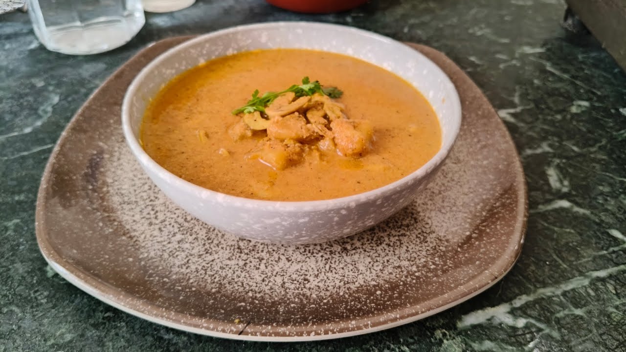 काजू अणि बटाट्याची भाजी एकदम मालवणी पद्धतीत! Must Try!