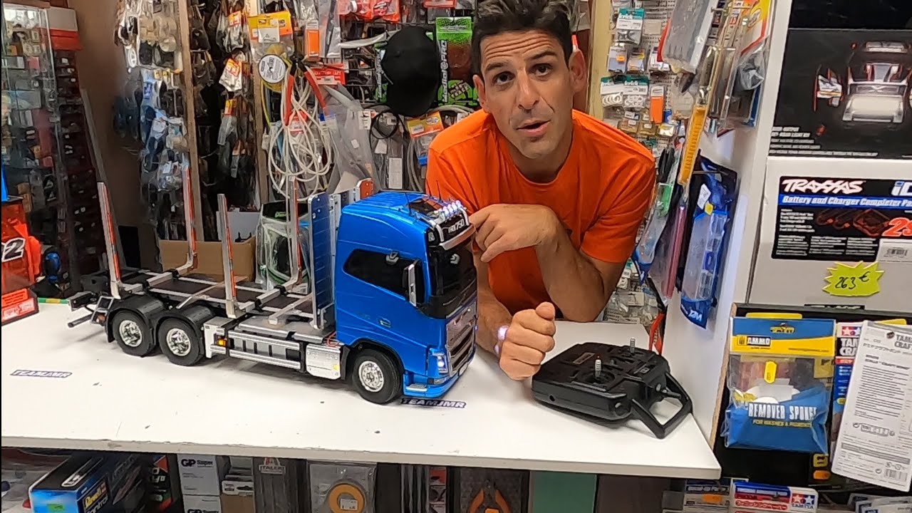 Un klaxon de fillette sur un gros camion ! - Présentation du Volvo FH16 6x4 Timber Truck Tamiya