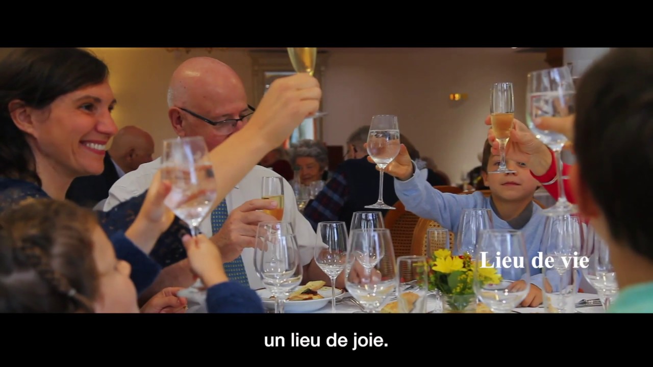 Résidences Services VILLA MÉDICIS - LES RESTAURANTS / Version sous-titrée