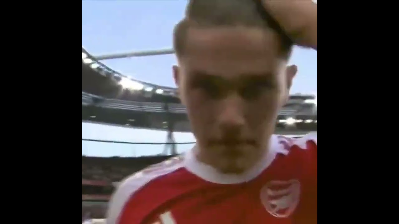 GYOKERES DOING HAIR FLICK CELEBRATION