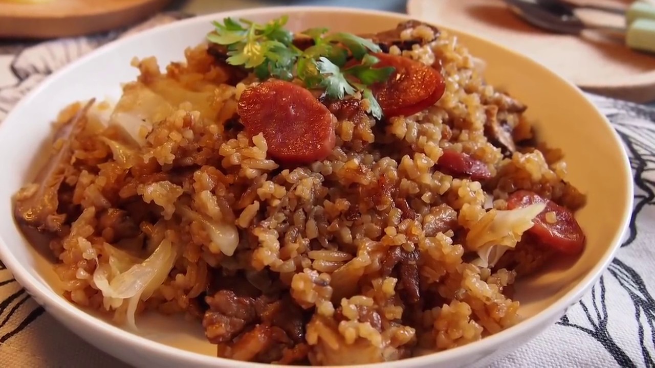 Quick & Easy Rice Cooker Fragrant Cabbage Rice 咸饭 Kiam Pung • Chinese Rice Recipe