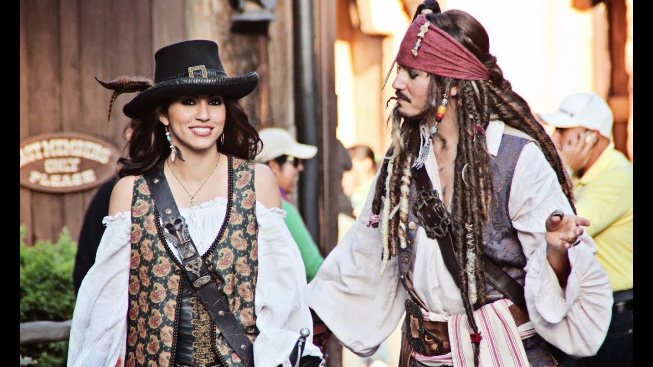 Captain Jack Sparrow & Angelica | Disneyland | 2011