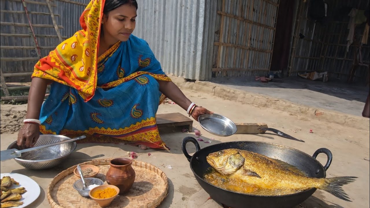 छोटे बड़े मछली की सरसों देकर बिहारी स्टाइल तरकारी ।