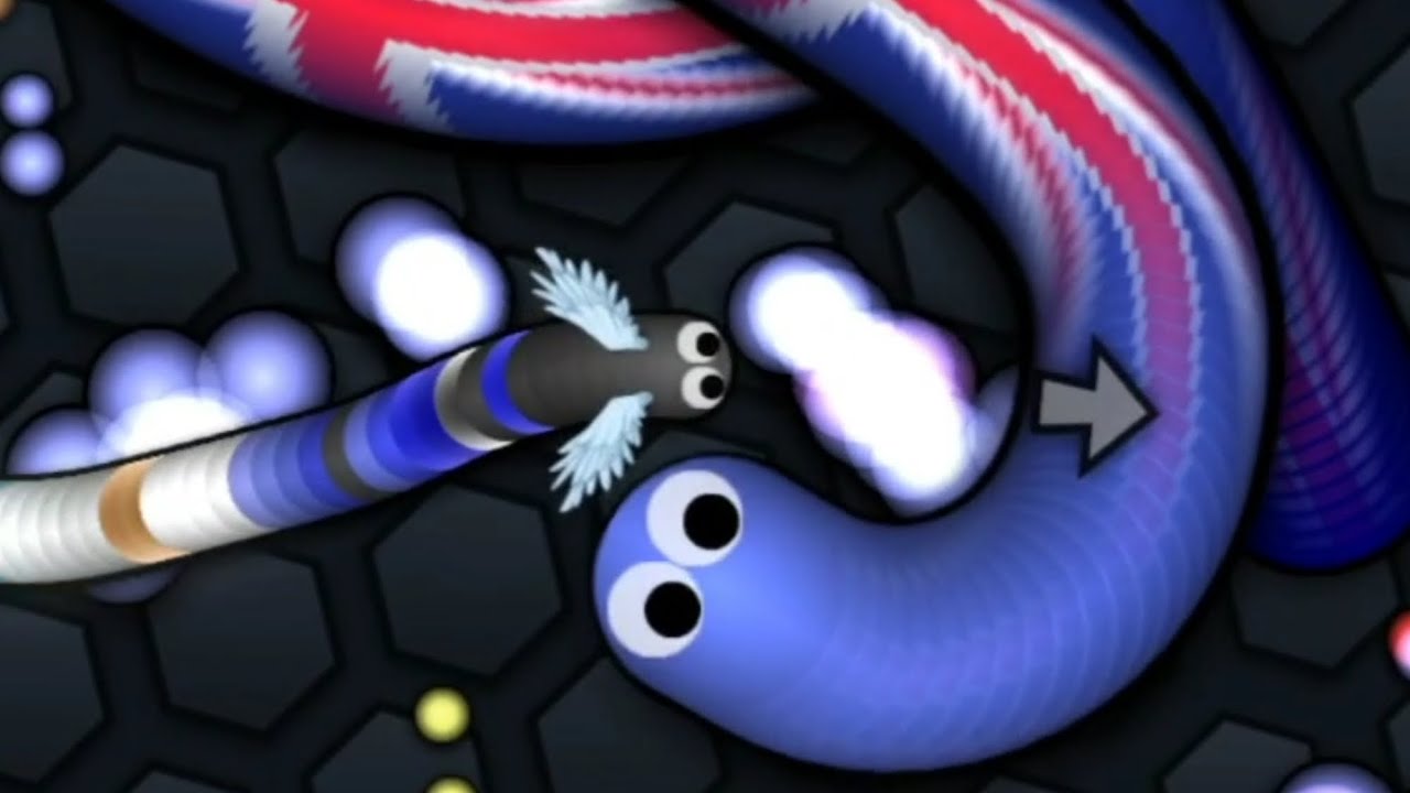 Epic slither.io moments!