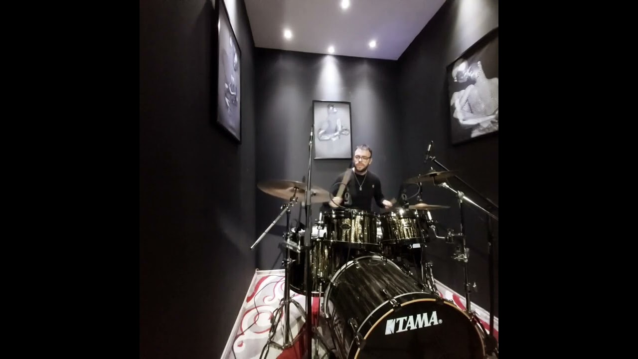 Ricky Martin -La bomba(drum cover)