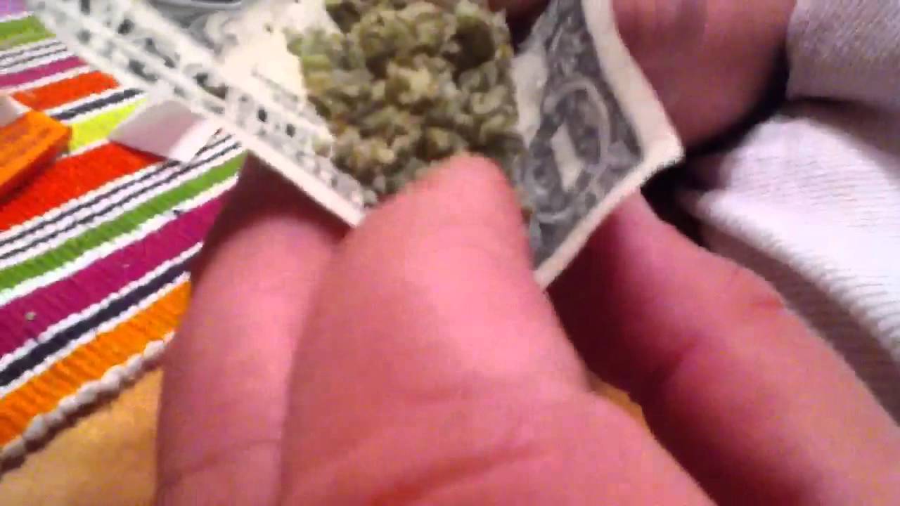 How to roll a perfect joint with a bill.