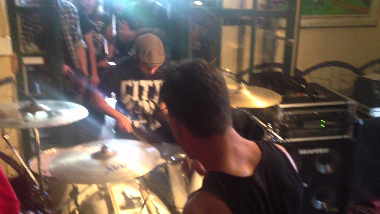 Run with the hunted @ Pre Fluff show, Prague, CZ