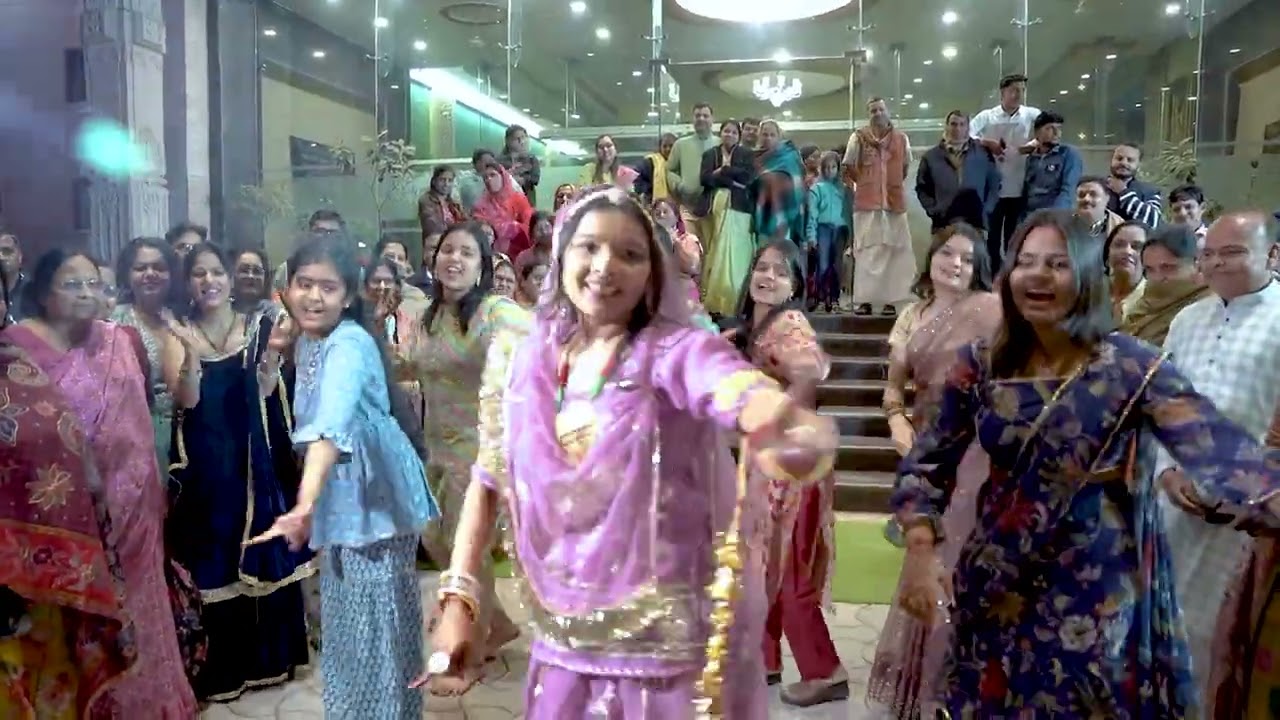 Welcoming the groom in true Marwadi style ✨.