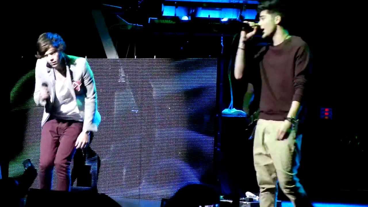 1080p Tell Me A Lie- One Direction, LA show