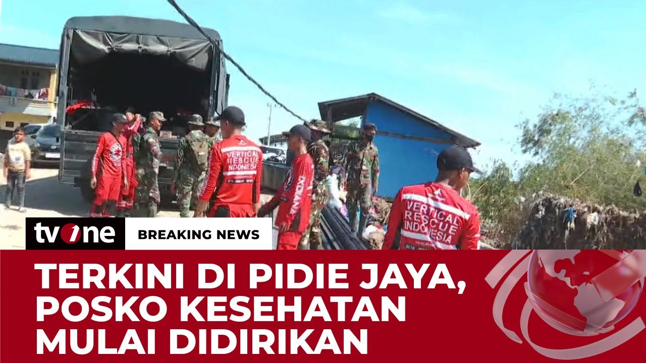 Relawan Turunkan Material Bahan bahan Buat Jembatan Baru Penghubung Antar Desa | Breaking News