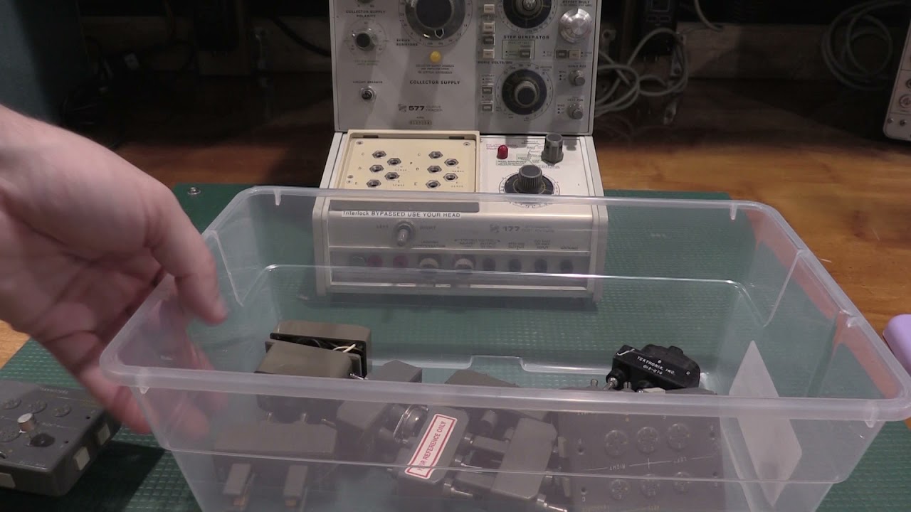 Putting Random Things on Curve Tracers Russian Tunnel Diodes