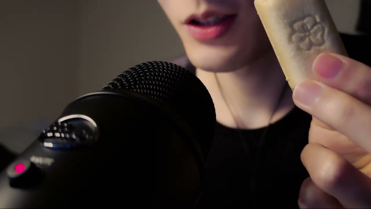 【咀嚼音ASMR】もなか食べる Eating Sounds
