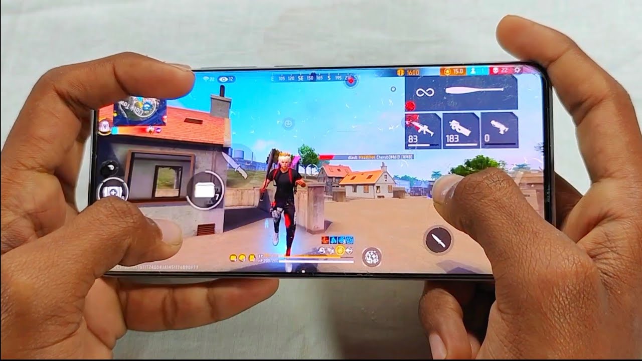 Solo Vs Squad 🎀 Handcam ⚡ Poco X7 Pro 📲 Free Fire Gameplay 🎯