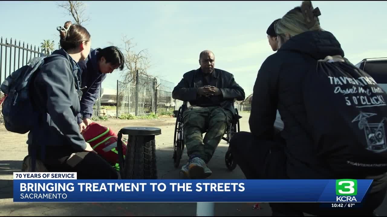 Организация Sacramento Street Medicine оказывает жизненно важную помощь непосредственно людям, жи...