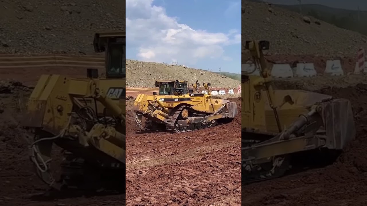 CAT D8R Bulldozer in Action! 💥 Powerful Blade, Serious Earthmoving #excavator #machinerymoving