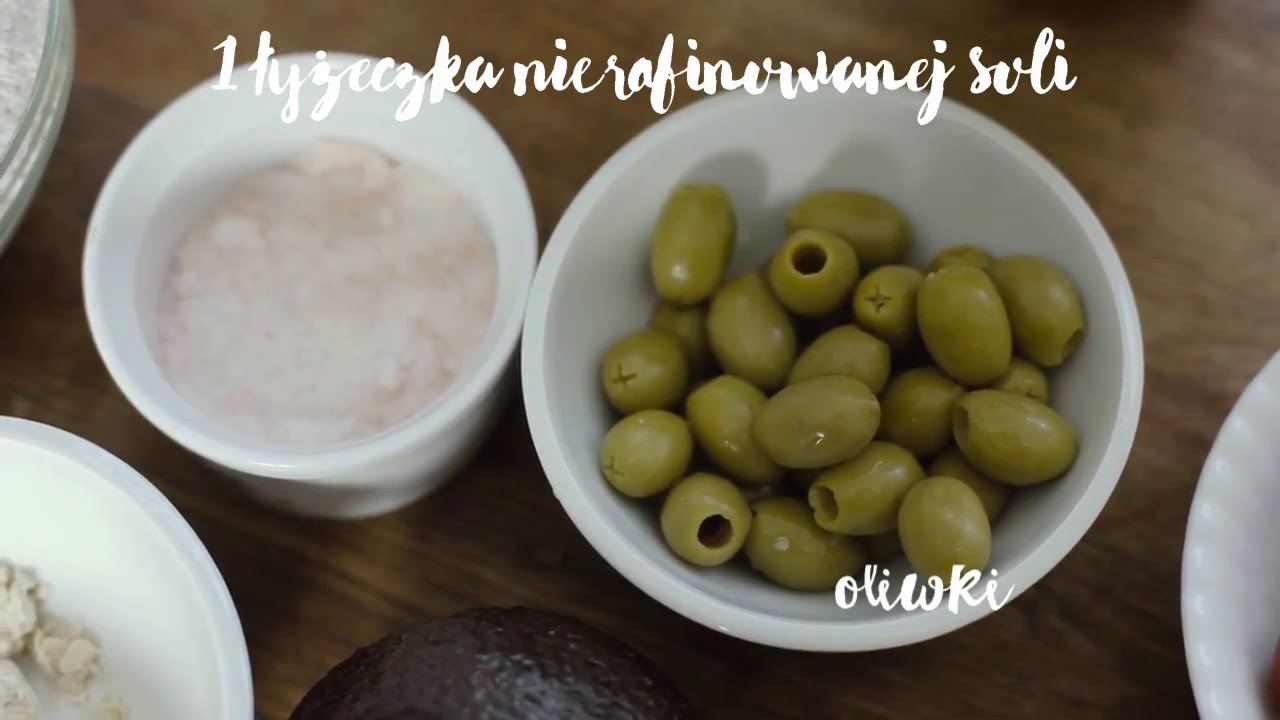 Orkiszowa focaccia i migdałowe pesto, czyli słona odsłona lutowej 