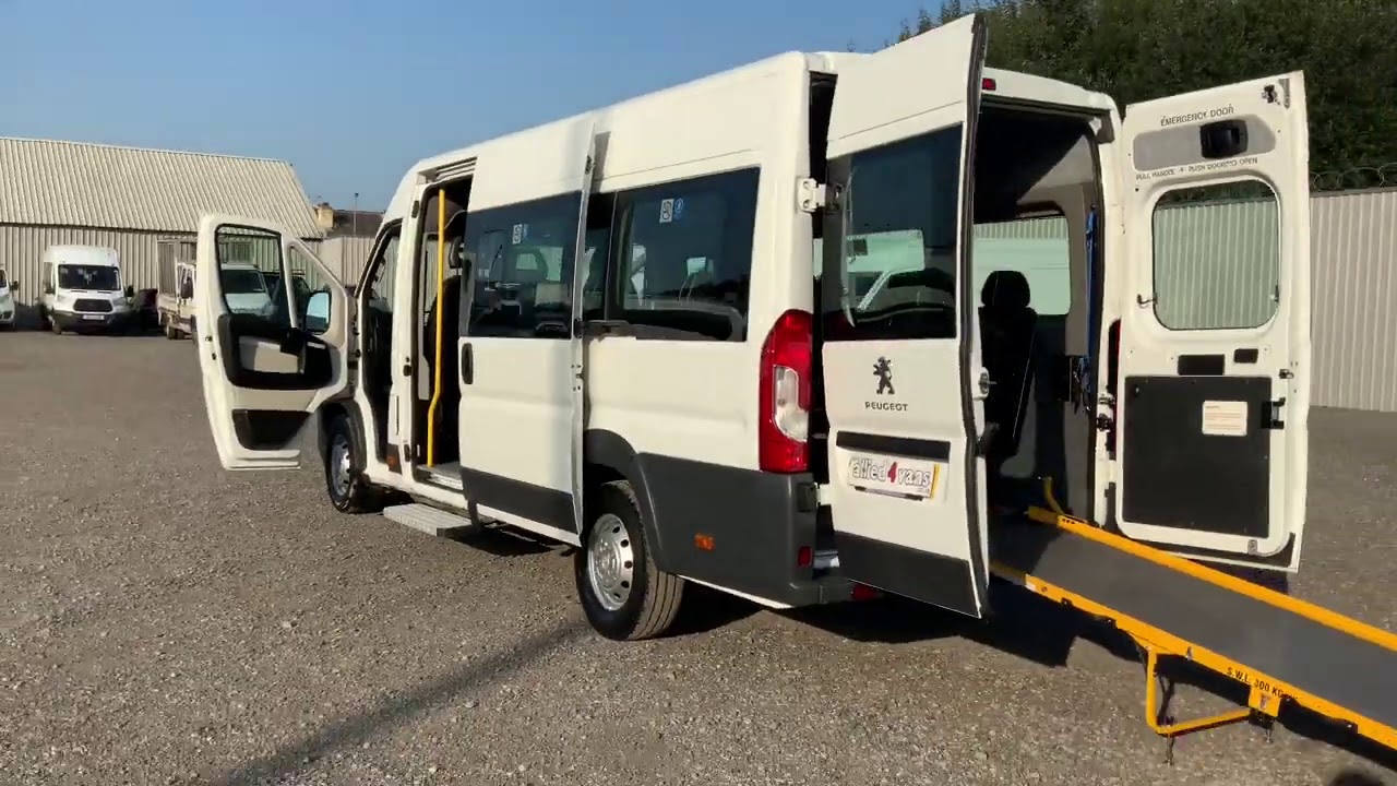 Peugeot Boxer Minibus With Ramp