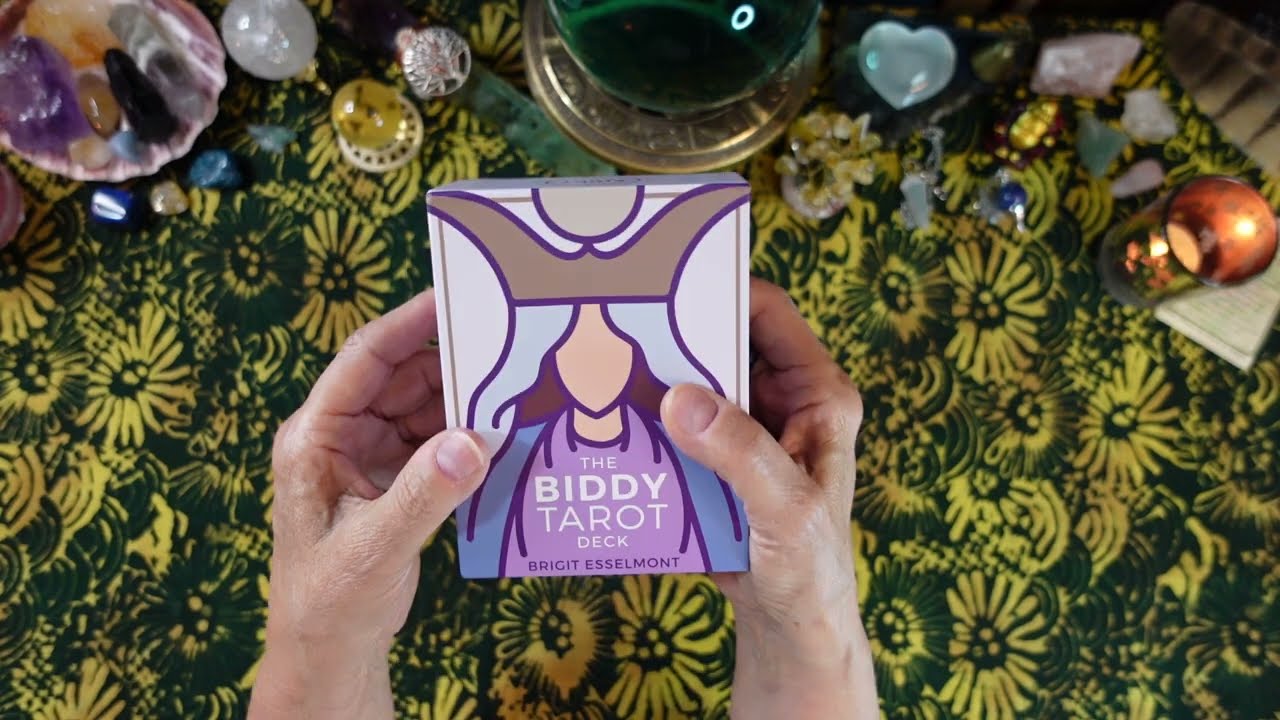 THE BIDDY TAROT - Deck Review - EXPERIENCE THE NEW GENERATION OF TAROT & CONNECT WITH YOUR INTUITION