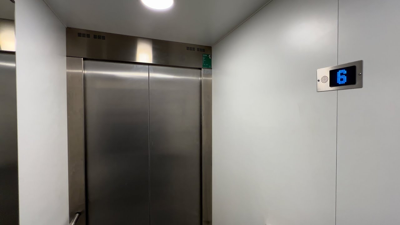 2022 ALT / Arkel MRL Traction Elevator @ Mobilitetshuset Pralinen Parking Garage, Gävle, Sweden.