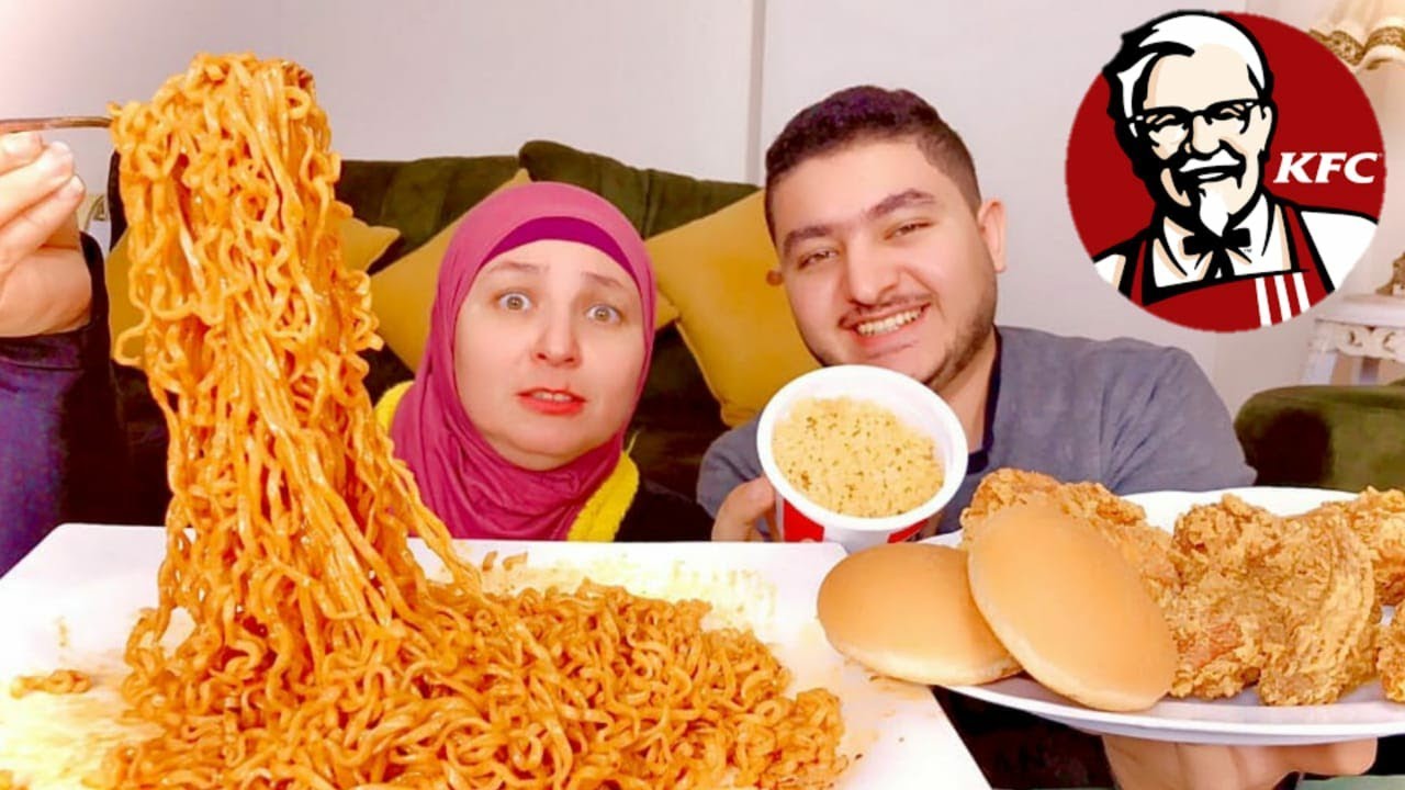 تحدى الكنتاكى🍗 ورز الريزو مع الاندومى الكورى والعقاب /⁉️